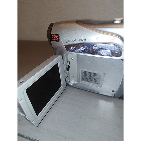 JVC GR-D244U Mini-DV Camcorder Video Camera - For Parts or Repair - Picture 8 of 9